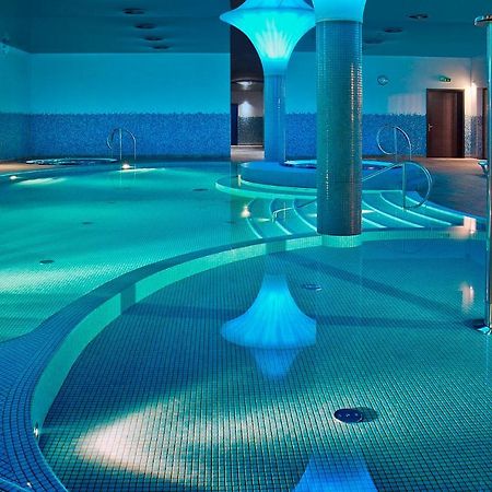 Hotel Arkas Прушкув Экстерьер фото