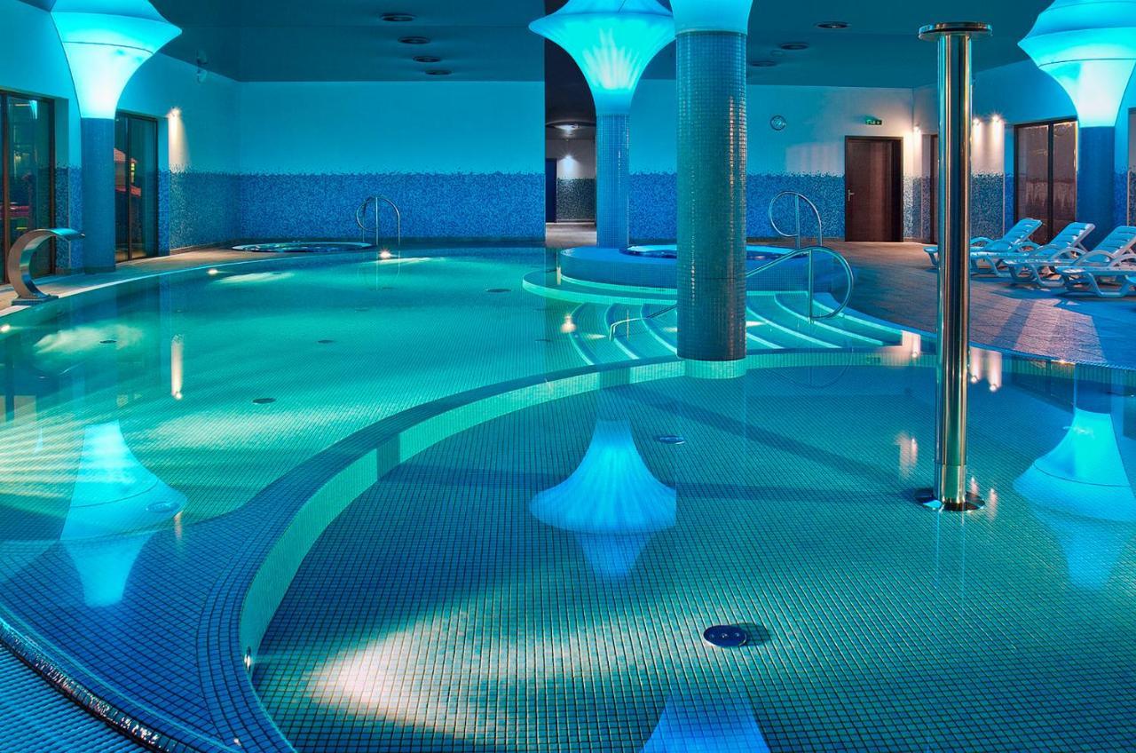 Hotel Arkas Прушкув Экстерьер фото