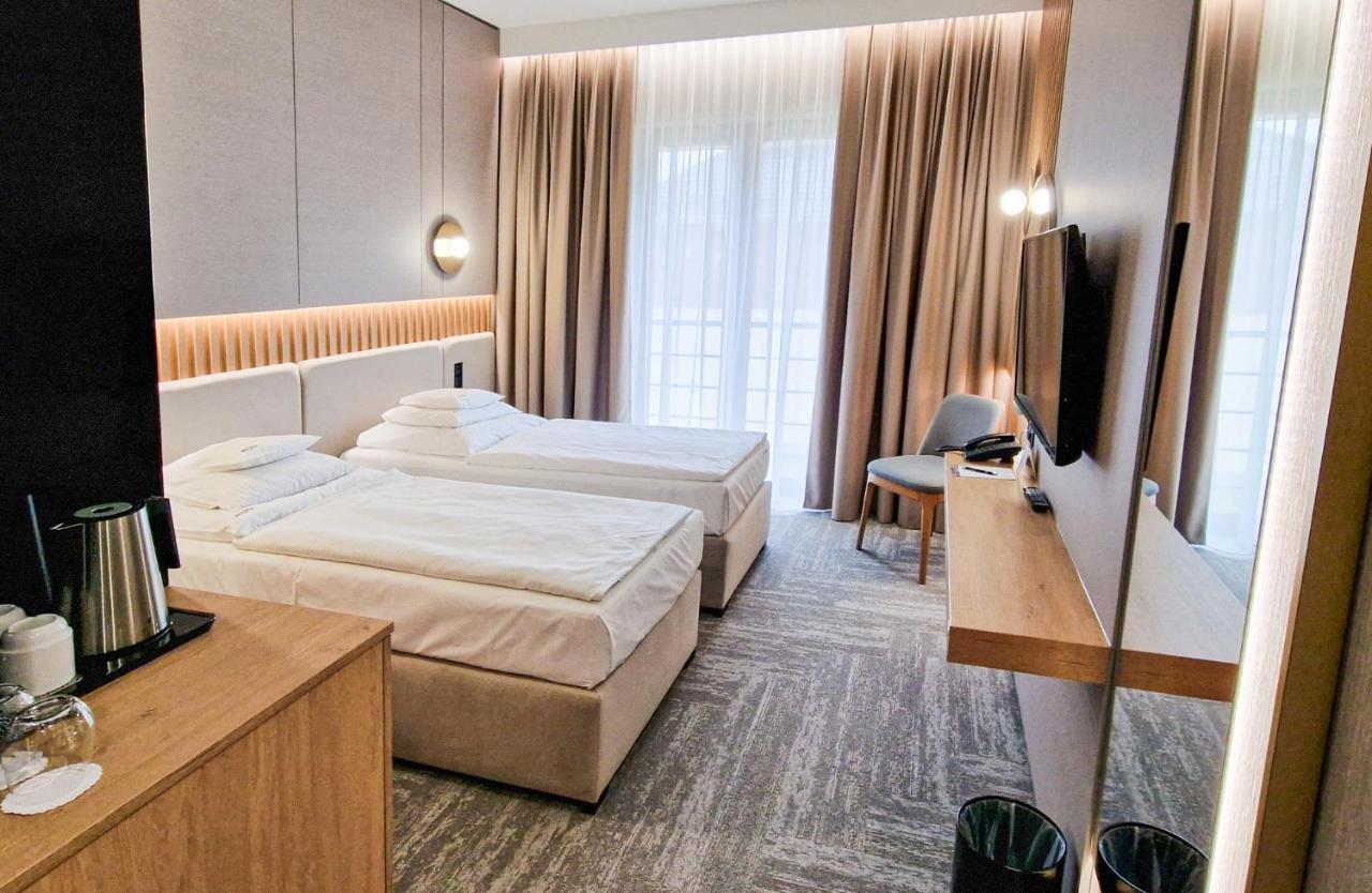 Hotel Arkas Прушкув Экстерьер фото