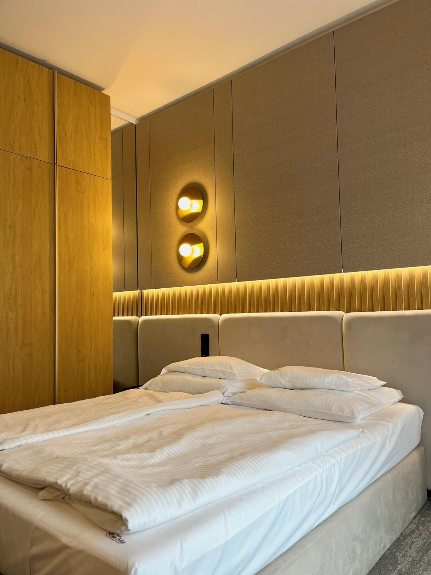 Hotel Arkas Прушкув Экстерьер фото