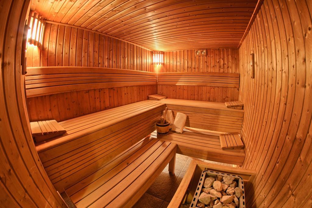 Hotel Arkas Прушкув Экстерьер фото