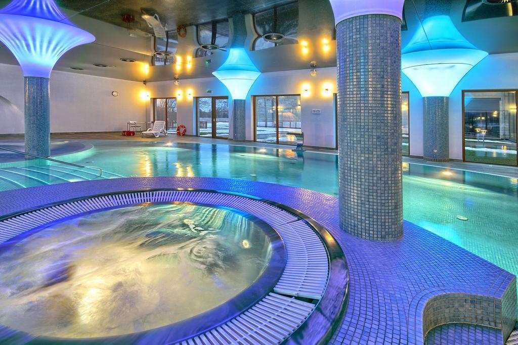 Hotel Arkas Прушкув Экстерьер фото
